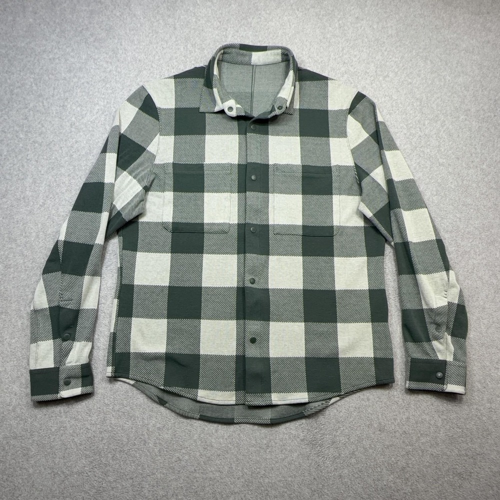 Lululemon Soft Knit Overshirt Mens Medium Green Buffalo Plaid Long Sleeve Snap